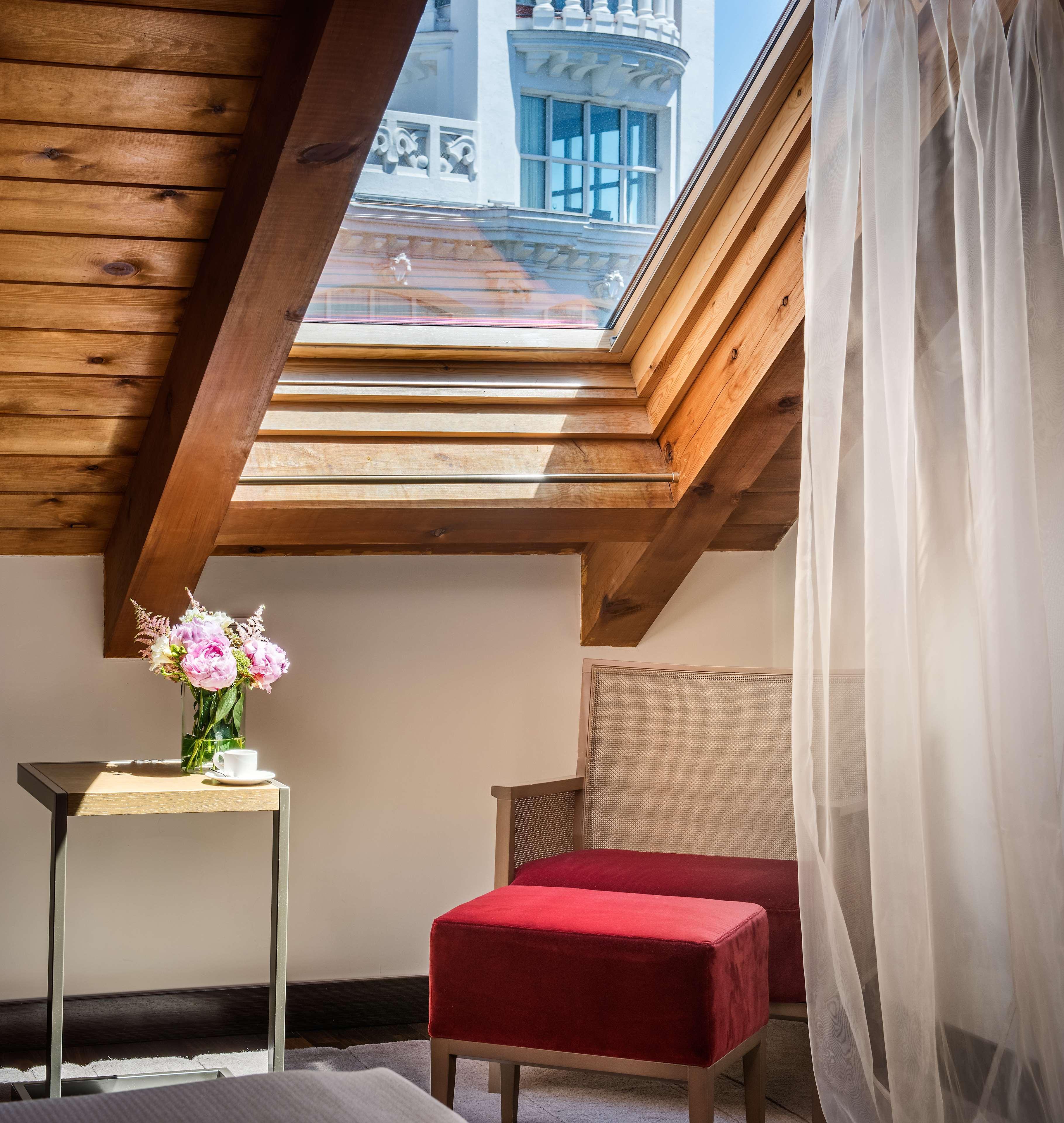 帕拉西奥特帕nh精选酒店 马德里 外观 照片 Skylight in a home